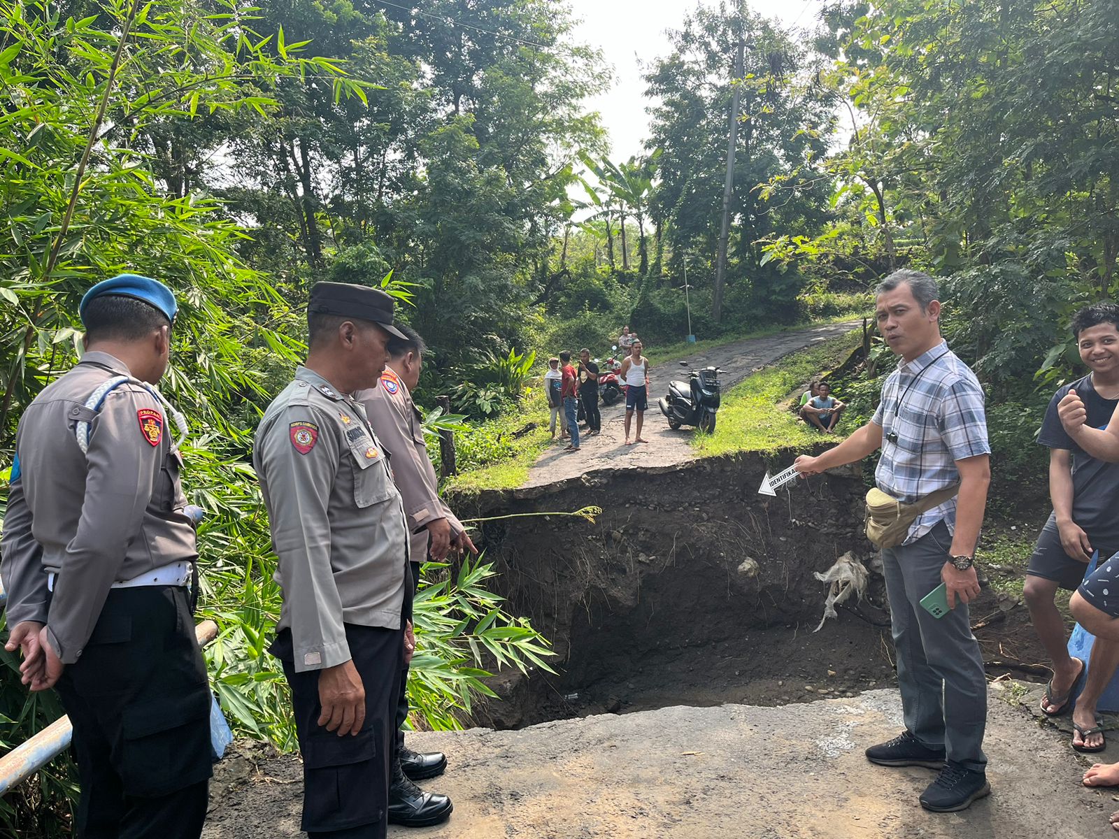 Jembatan Putus Seorang Pengendara Motor Terperosok Jateng Pos