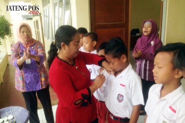 PIN ORTU: Alangkah bangga orang tua pasang PIN pada putra putri nya. Selamat anakku sukses Untk mu. Salam PPK.