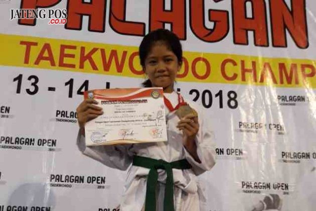 SELAMAT: Juara 2 Palagan Taekwondo Champion tingkat Jawa Tengah dari SD Pandean Lamper 01. Selamat dan sukses.