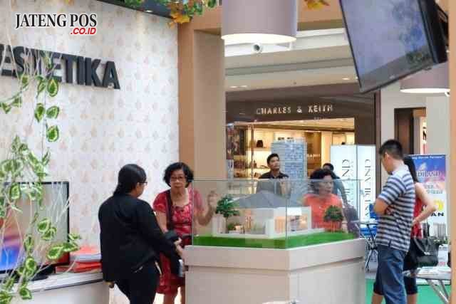 PROPERTI : Pameran properti yang digelar di Mall Paragon Semarang pada 10-21 Januari penjualannya masih dibawah dari target yang diharapan. Aning Karindra/ Jateng Pos