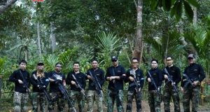 KOMPAK : Anggota Cannon Gel berfoto selepas Skirmish di kebun durian Watu Simbar Gunungpati,Semarang