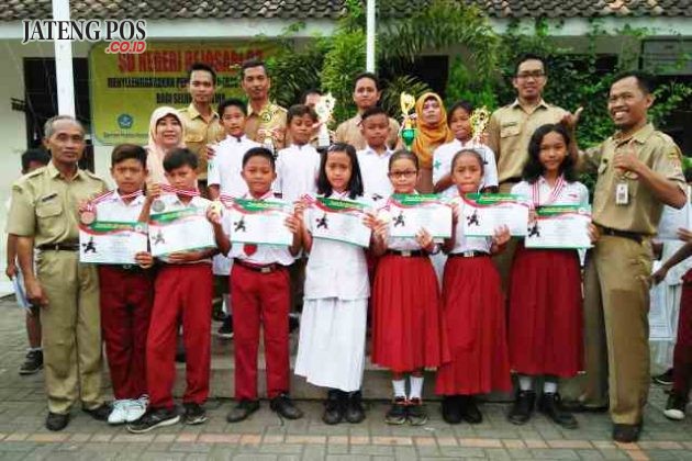 PENCAK SILAT: Juara 1,2,3 OPEN pencak silat antar pelajar TK provinsi Jawa tengah di Kendal dan juara 2 pesta siaga TK Kec.Semarang Timur 2018. Sekolag hebat.