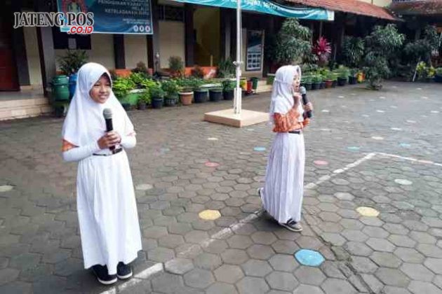 CERITA ISLAMI: PPK Cerita Islami yang dibawakan oleh Chelsya dan Dafa kelas 4 SD Srondol Kulon 02 menambah inspirasi & motivasi siswa siswi yang lain. Salam literasi.