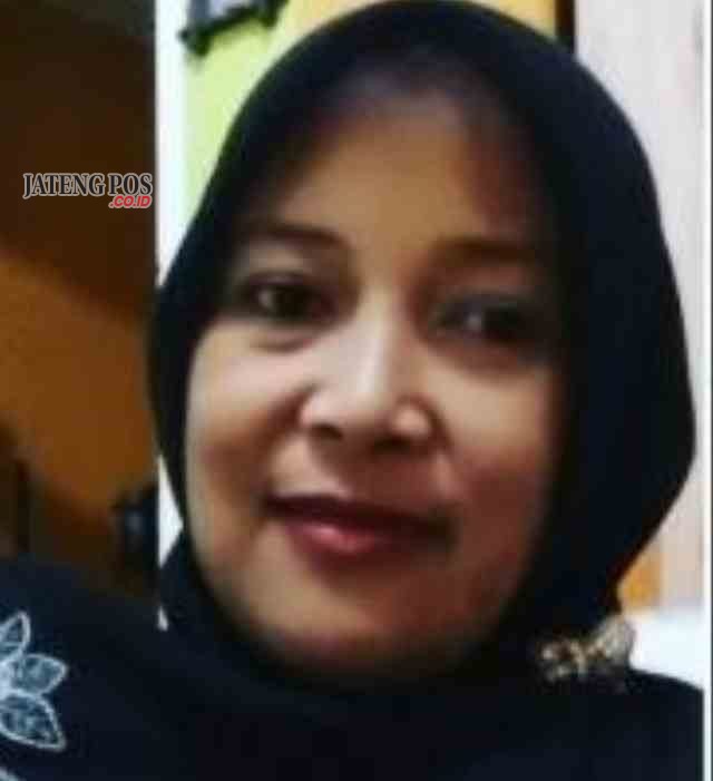 Nunung Sulistyowati,S.E. Guru MTs. Ma’arif Kertek