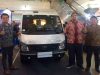 PICK UP BARU - Tata Motors memperkenalkan varian pick up baru 'Super Ace HT', di Java Mall Semarang, Sabtu (10/3) malam. FOTO : ANING KARINDRA/JATENG POS