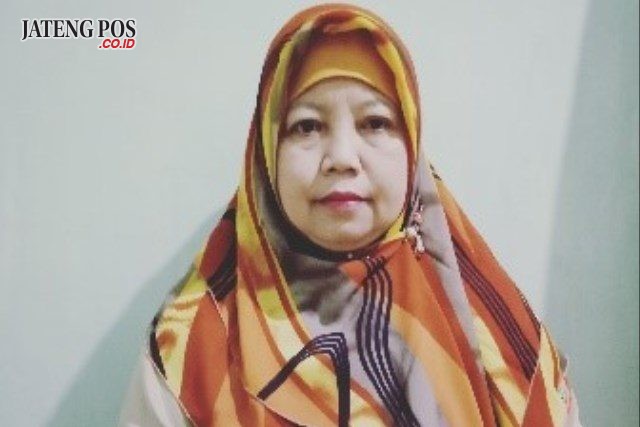 Dra. Sulastri Guru SMP N 22 Purworejo