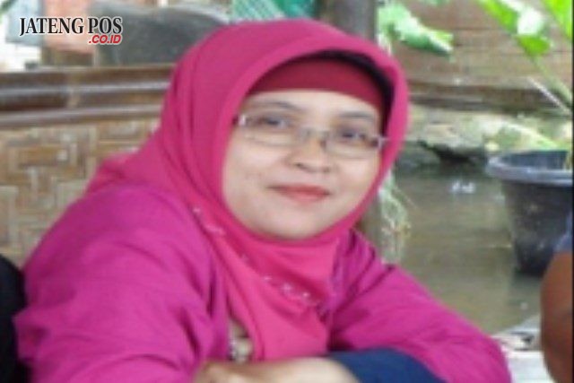 Siti Khoiriyah, S.Si, M.Si Guru SMP Muhammadiyah 1 Surakarta