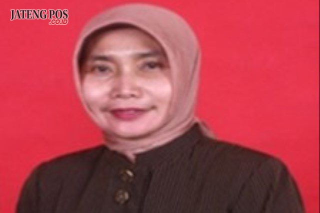 Dra. Yuliati Eko Atmojo, M.Pd Kepala SMA Negeri 3 Salatiga