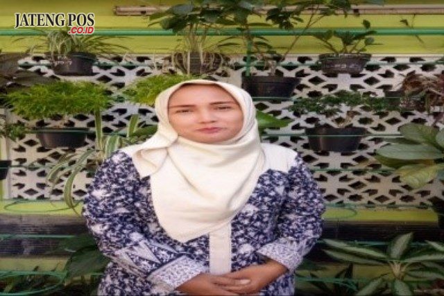 Marta Suliastiningsih,S.Pd,M.Si Guru SMP N 36 Semarang.