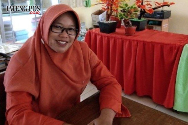 Heny Nurul Fathimah S.Pd Guru SMA Negeri 2 Wonogiri