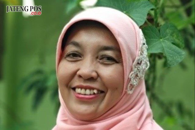 Dra. Tipuk Ida Kristiyati Guru SMA Negeri 3 Purworejo