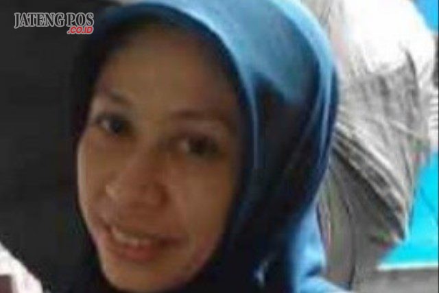 Eti Sri Wahyuningsih, SS Guru SMP Negeri 1 Kertek, Wonosobo