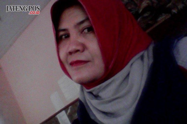 Dra.Eko Sulistyowati,M Pd. Guru SMK Negeri I Plupuh, Sragen