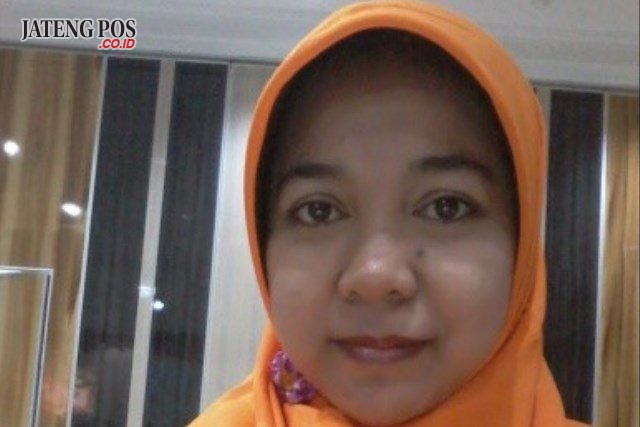 Tri Suwarni, S.Pd Guru SMP Negeri 11 Semarang