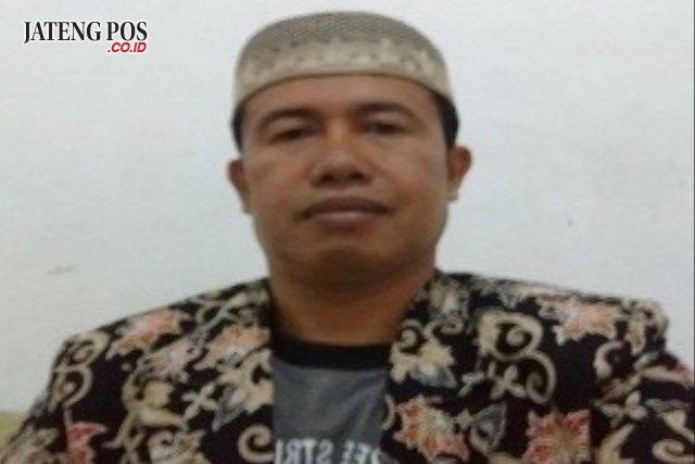 Daryadi, S,Pd. Guru IPA SMP Negeri 2 Giritontro