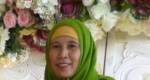 Dra. Yulianti ZF, M.Pd. Guru Bahasa Inggris SMA N 1 Boja