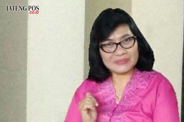 Dra .Dwi Astuti Indriyanti,MM Guru PPKn SMP Negeri 11 Semarang