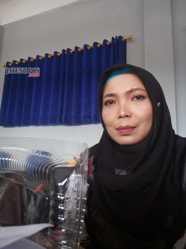 Elvi Rutantini, S. Pd Guru SMP Negeri 2 Baturetno