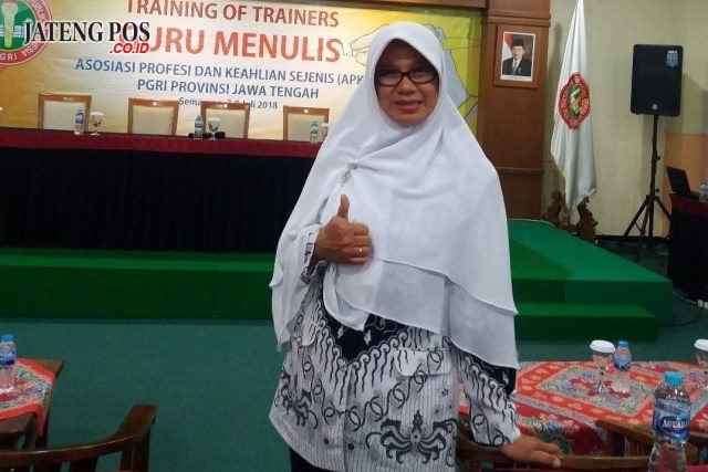 Yulis Setyo Wati, S.Pd., M.Si. TK Kemala Bhayangkari 83 Purworejo