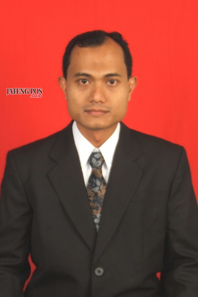 Bambang Setyowibowo, S.P. Guru SMPN 2 Kalibawang Wonosobo.