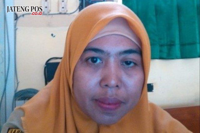 HARYATI, S.KOM SMP NEGERI 2 KENDAL