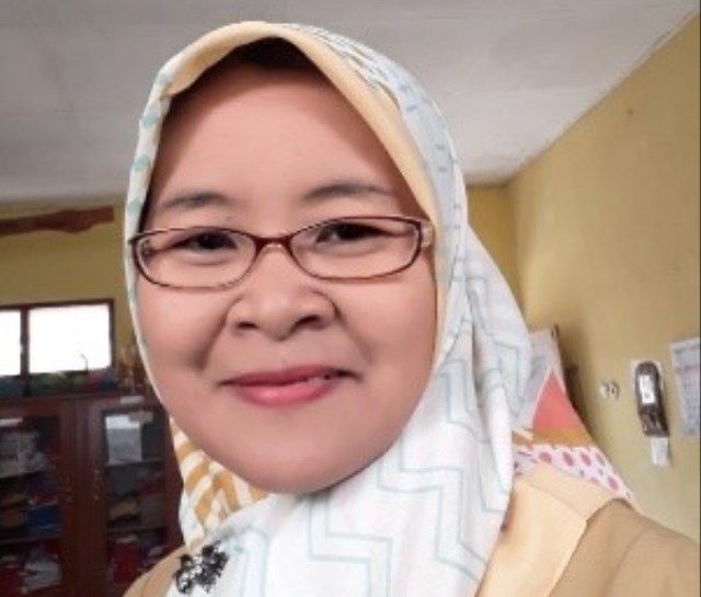 SRI ESTININGSIH,S.Pd GURU TK DHARMA WANITA 2 NGADIMULYO KEDU, TEMANGGUNG