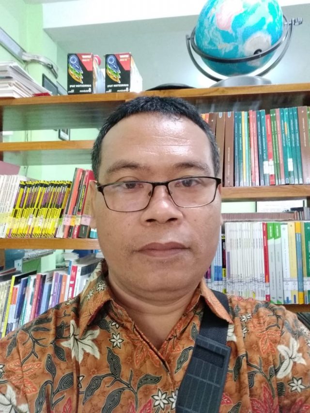 Sumargo, S.Pd. Guru SMP MTA Gemolong, Sragen