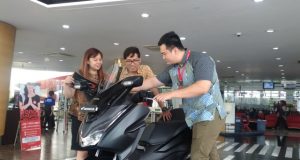 MOTOR MATIC PREMIUM : Konsumen bersama motor matic yang saat ini masih menjadi pilihan favorit masyarakat Jawa Tengah
