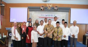 PERJANJIAN : Yayasan Perguruan Tinggi Batik (Yapertib), Rektor Uniba, jajaran Direksi CIMB Niaga Syariah melakukan perjanjian kerja sama virtual account.