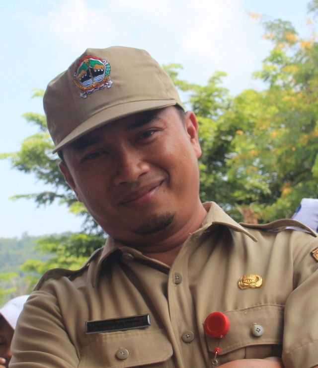 Muhammad Husein, S.Pd.I Guru PABP Islam SMA Negeri 1 Wonogiri