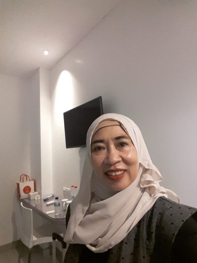 Rubiah, S.Pd., M.Pd. (Guru Bahasa Inggris SMP Negeri 1 Sukolilo)