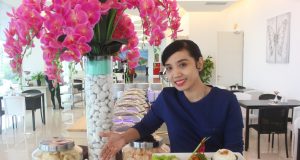 MENU SPESIAL: Wening Damayanti DOS The Azana Hotel Airport tengah menunjukan dua menu promo bulan Maret – April 2019