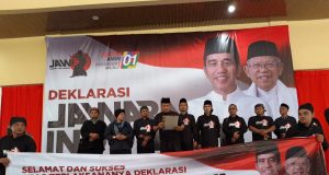 DUKUNGAN : Ribuan pesilat dan pendekar Jawara Indonesia deklarasi memberikan dukungan kepada Jokowi-Ma’ruf Amin