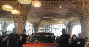 SUZUKI XL7: Jajaran manajemen PT Suzuki Indomobil Sales (SIS) dan PT Sejahtera Sunindo Trada (SST), memperkenalkan produk terbaru Suzuki XL7, The New Extraordinary SUV, di Obyek Wisata Dusun Semilir, Kabupaten Semarang, Minggu (23/2/2020). FOTO : ANING KARINDRA/JATENG POS