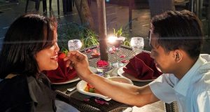 ROMANTIS: Makan malam bernuansa romantis tersaji di Hotel Quest Simpang Lima Semarang, tepat di hari Jumat 14 Februari 2020, akhir pekan mendatang. Foto : DWI SAMBODO/JATENG POS