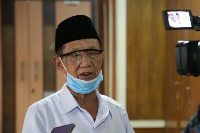 MUI Jateng Dukung PSBB Jawa-Bali, Imbau Umat Muslim Terapkan Prokes Saat Shalat Berjamaah