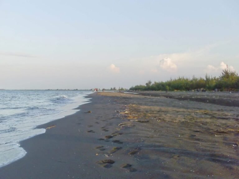 Pemkot Pekalongan Buka Objek Wisata Dengan Prokes Ketat