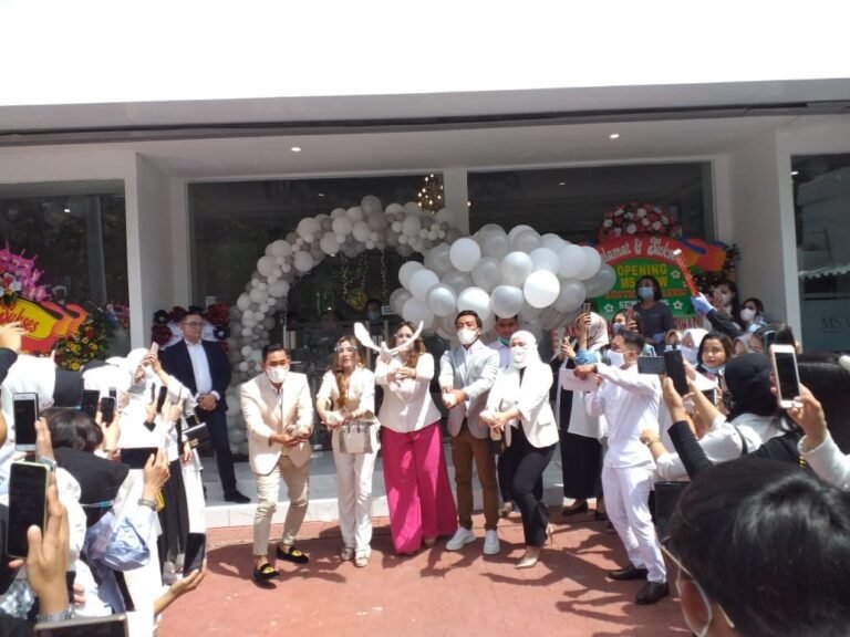 MS Glow Lebarkan Pasar Semarang