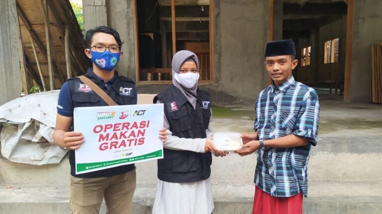 Donasi Paket Makanan ke Panti Asuhan dan Ponpes