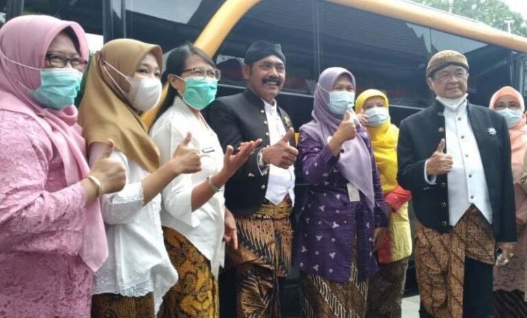 Ratusan ASN Lepas Rudy di Hari Terakhir Jabat Wali Kota Solo