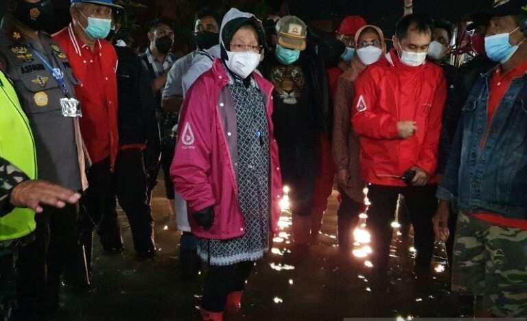 Mensos Minta Semua Pompa Penyedot Air Sungai Tenggang Dioperasikan Untuk Kurangi Banjir Semarang
