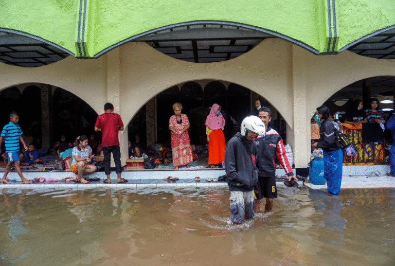 Pemkot Pekalongan Tertibkan Pemungut Sumbangan Banjir di Pantura