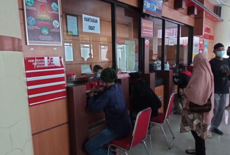 JNE dan RSUD Prof. Dr. Margono Soekarjo Kerjasama Layanan Antar Obat