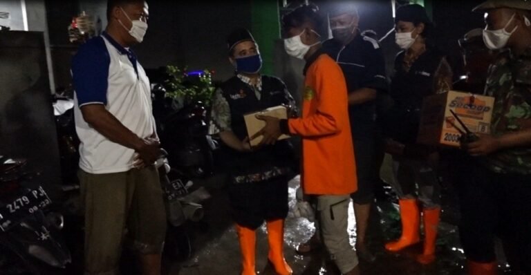 Muhammadiyah Jawa Tengah Salurkan Bantuan Korban Banjir Demak