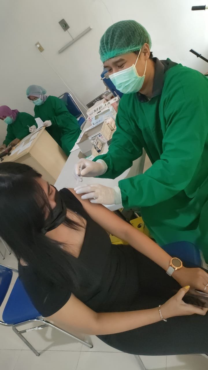 Inul Vizta Fasilitasi Karyawan Vaksinasi