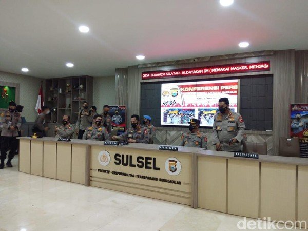 13 Terduga Teroris Ditangkap