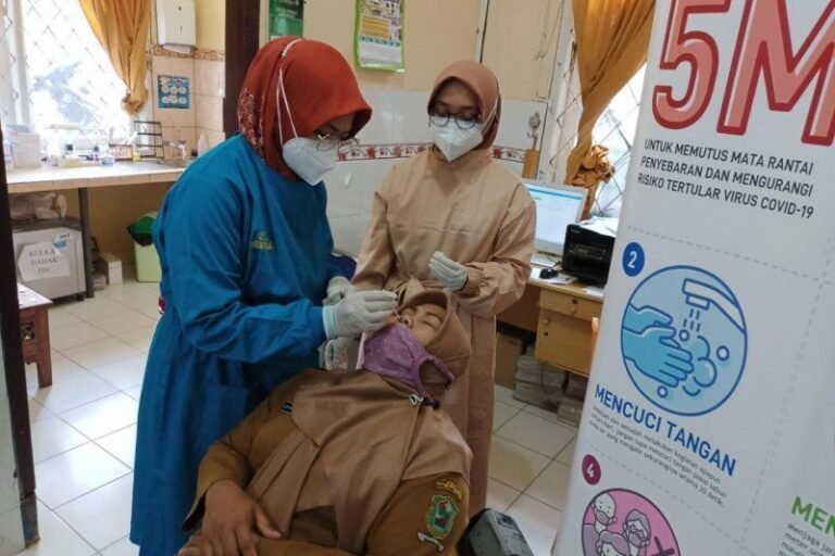 PMI Beri Layanan Rapid Test Antigen kepada 350 Guru di Banjarnegara