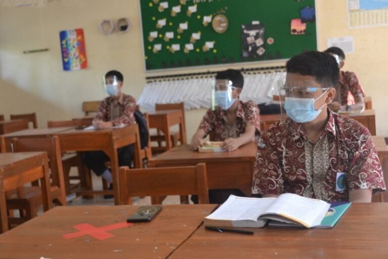 Bupati Pastikan Uji Coba PTM di Purbalingga Dilaksanakan dengan Prokes Ketat