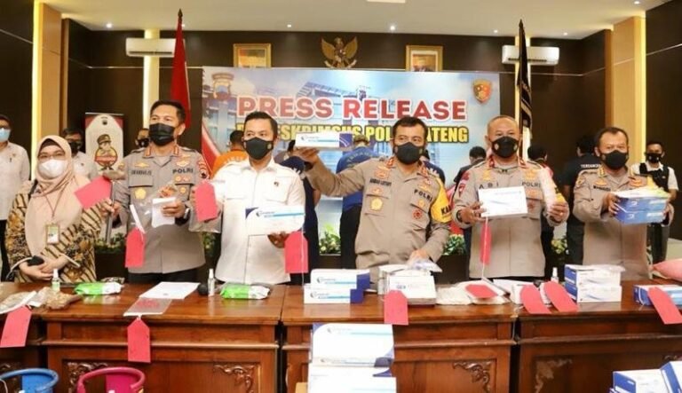Polisi Bongkar Peredaran Alat Rapid Test Antigen Tak Berizin di Jateng