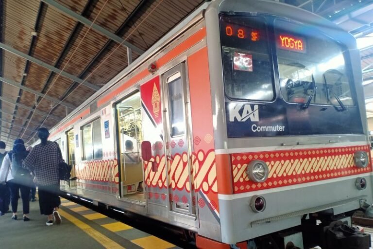 Jumlah Penumpang KRL Solo-Jogja Terus Meningkat